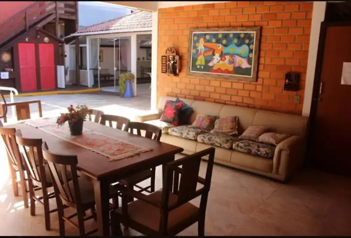Hostel Pousada Lua Do Pontal Biguacu